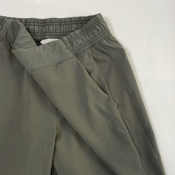 ATHLETA Olive Textured Brooklyn Jogger Size 8 Athleisure Travel Pants - Picture 6 of 16